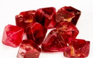 Камень рубин: магические свойства и кому подходит?